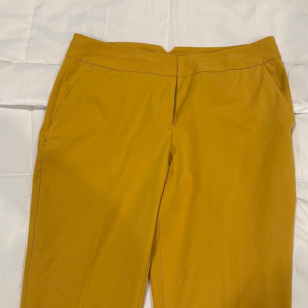 Worthingto. Size 12 yellow capri